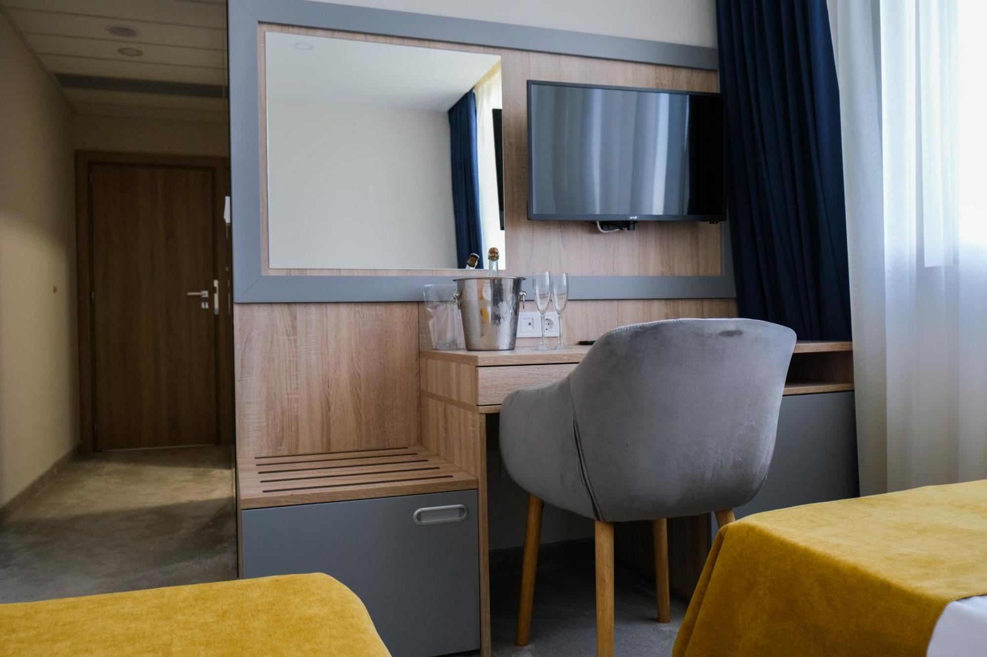 Sps Hotel Plovdiv Eksteriør billede
